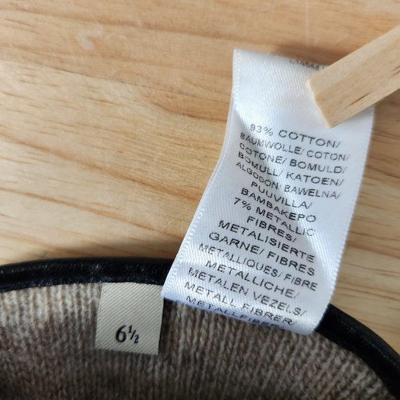 Burberry Tan and Black Checkered Gloves - Picture 7 of 7